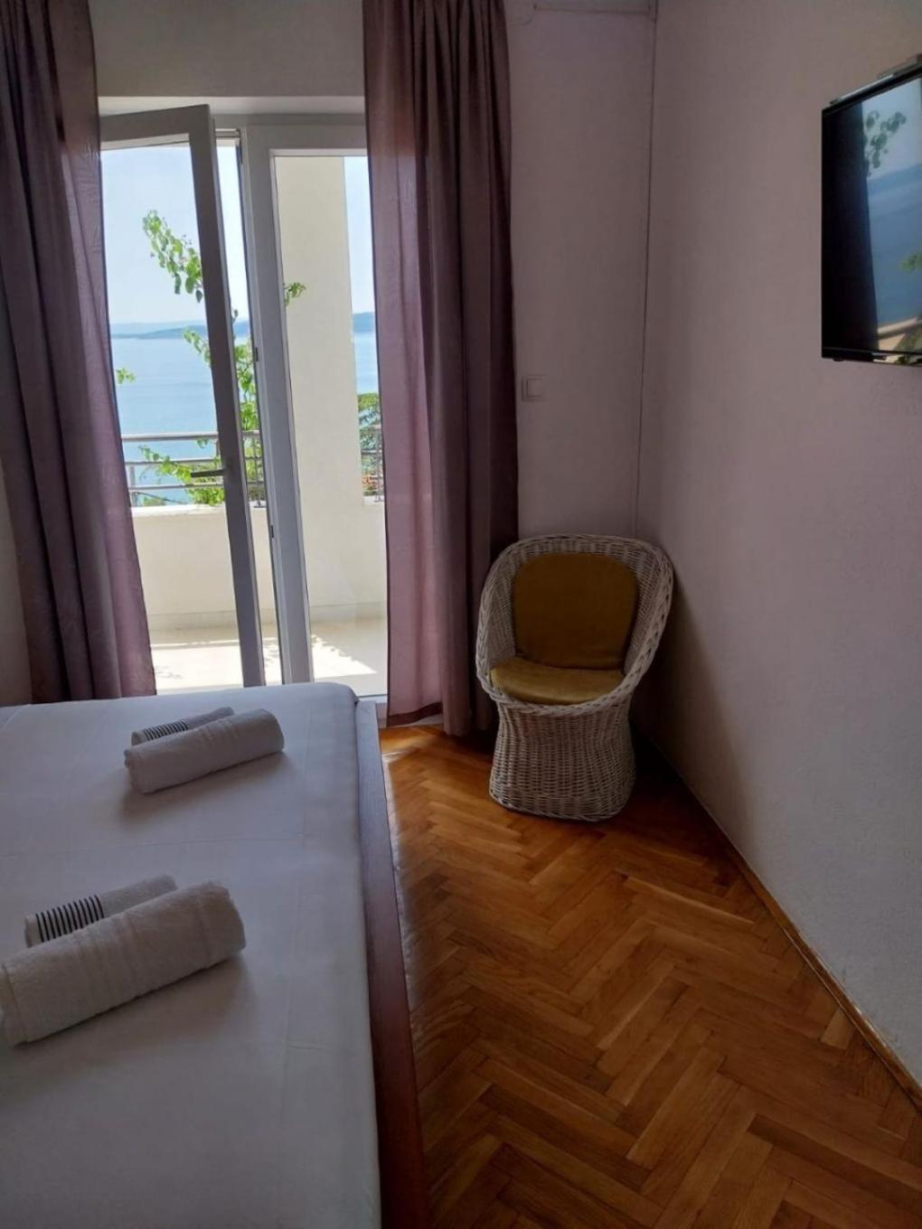 Apartments Josip 巴什卡沃达 外观 照片