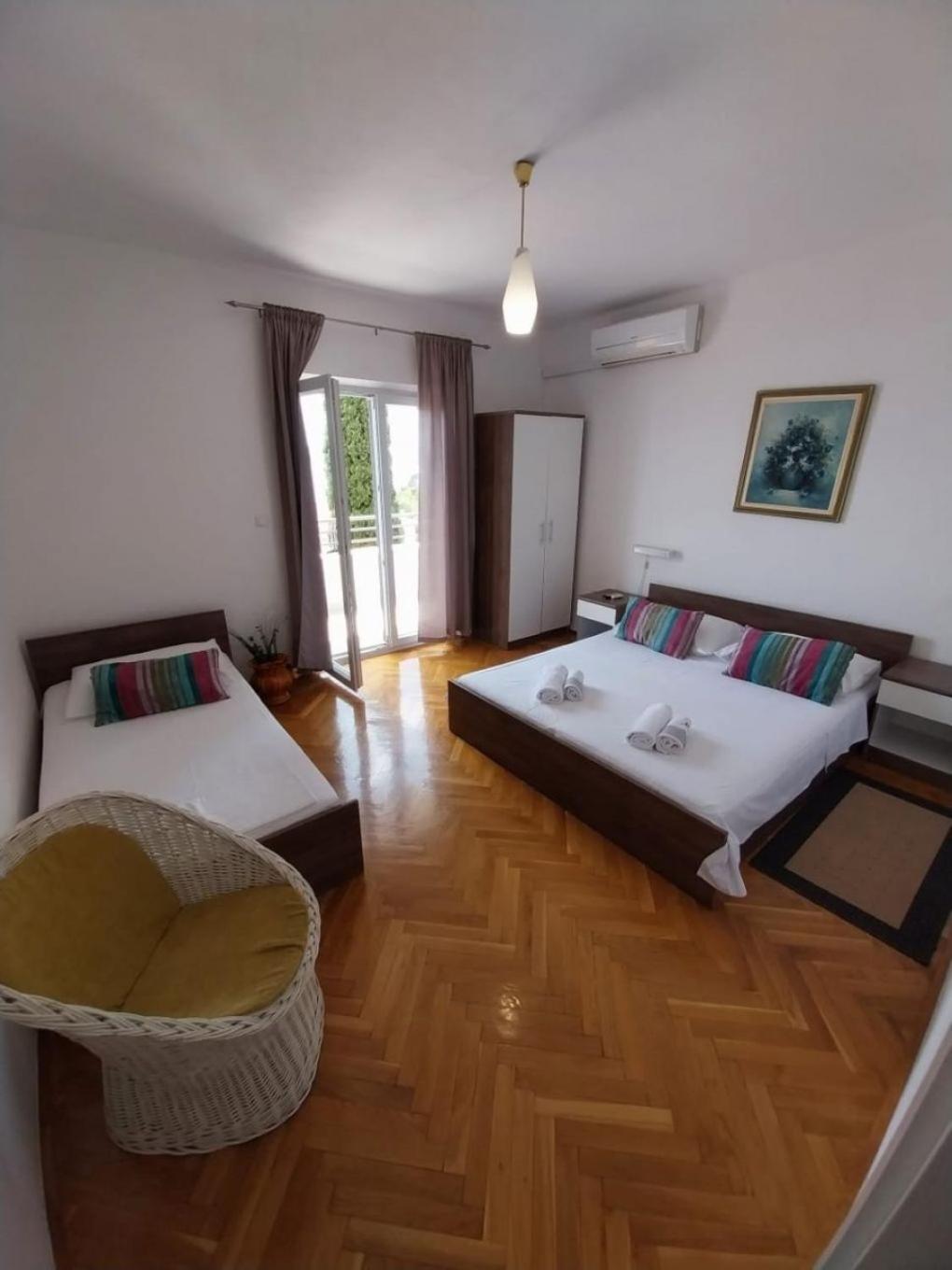 Apartments Josip 巴什卡沃达 外观 照片