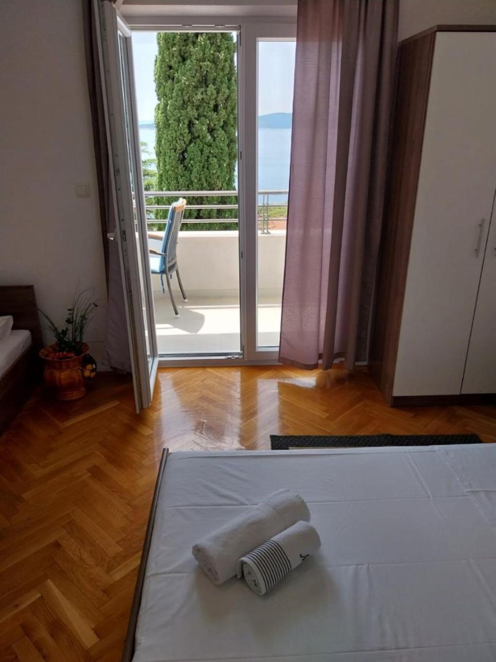 Apartments Josip 巴什卡沃达 外观 照片
